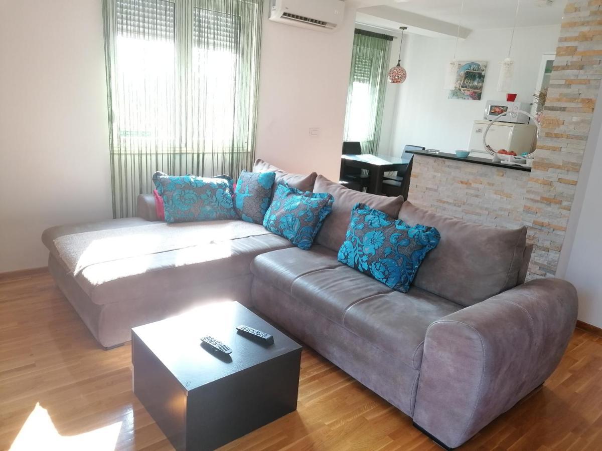 Shumice Apartment Belgrad Exteriör bild