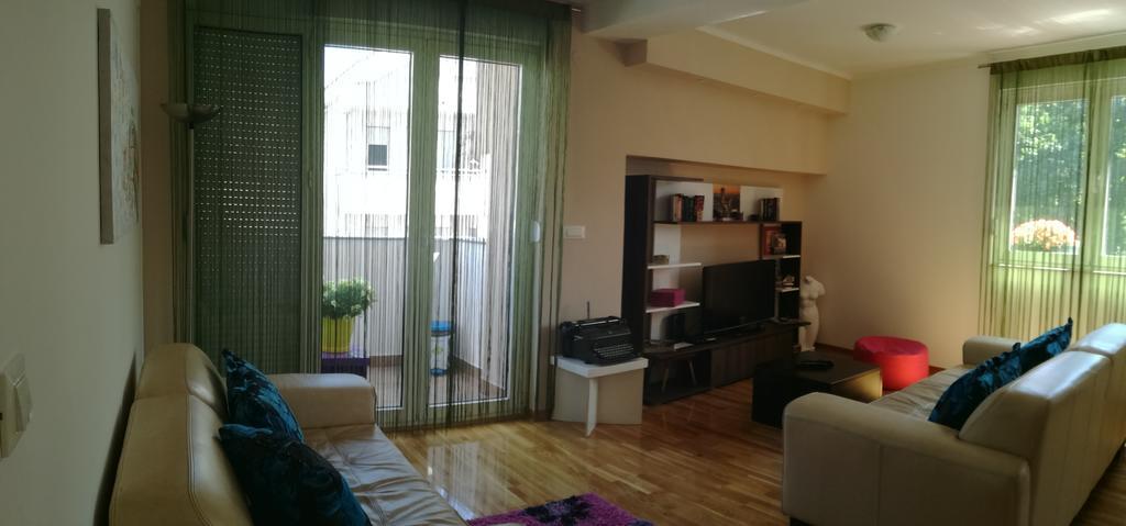 Shumice Apartment Belgrad Exteriör bild